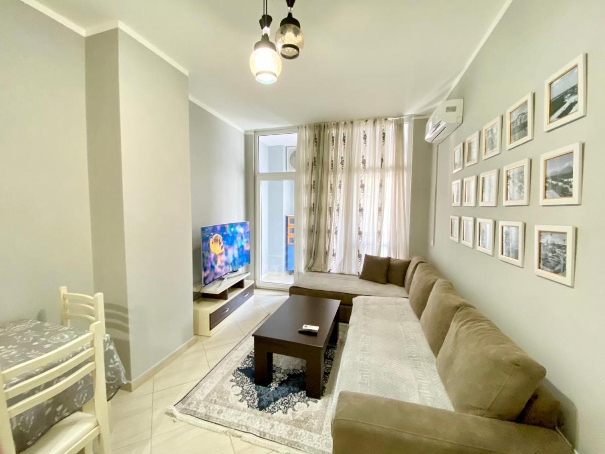 公寓 Pleasing Place With Free Parking On Site In Komuna E Parisit 地拉那